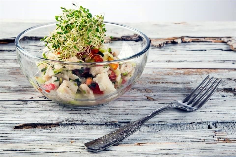 Cebiche de pescado y coctel de camarón figuran entre las recetas más buscadas por los mexicanos.