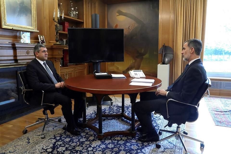 El Rey Felipe VI durante una reunión con el secretario general de la Organización Mundial del Turismo (OMT), Zurab Pololikashvili, en la que le presentó las alarmantes cifras de turismo.