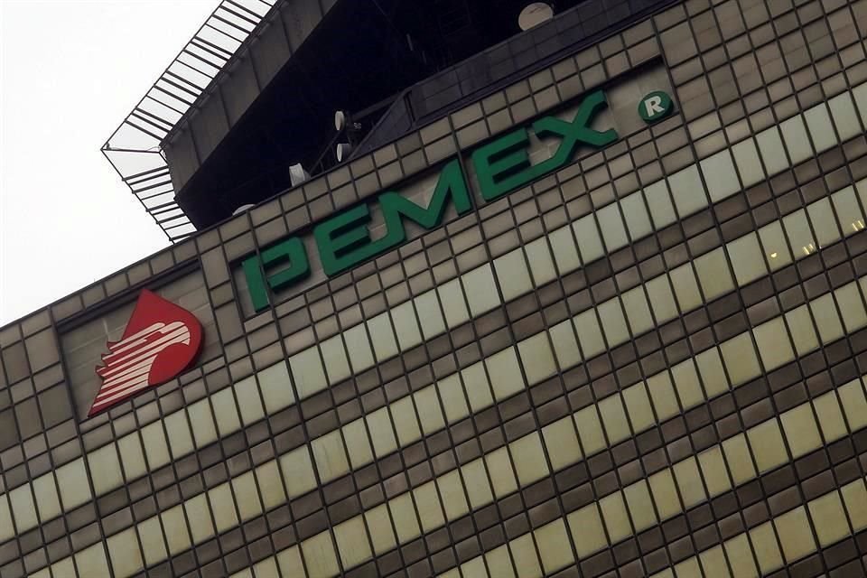 La deuda financiera de Pemex ronda 110 mil millones de dólares.