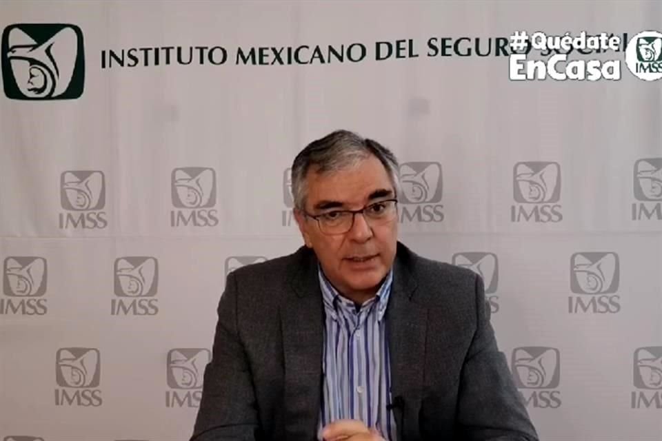 Hasta el momento, señaló, de los 300 hospitales que se espera atiendan a asegurados del IMSS, de los cuales se tienen una lista hasta el momento de 181, con 3 mil camas.