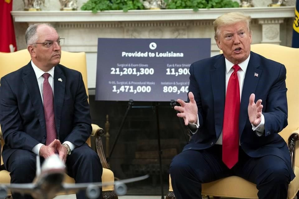 Donald Trump con el Gobernador de Luisiana, John Bel Edwards.