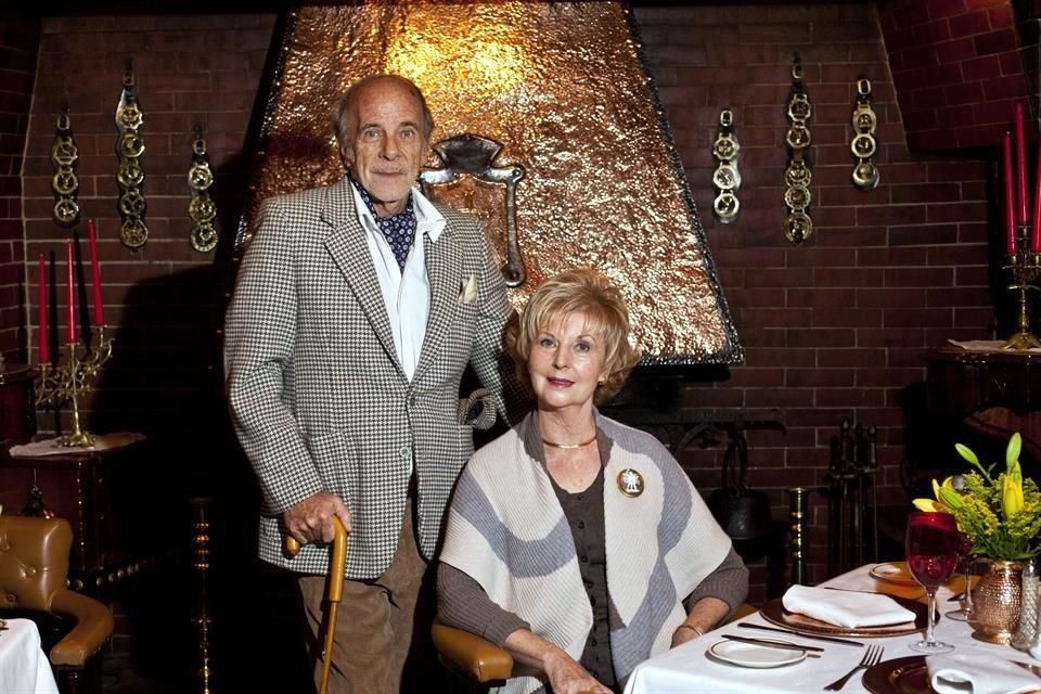Rey Fernández y Jane Pearson, dueños del restaurante Sir Winston Churchill´s