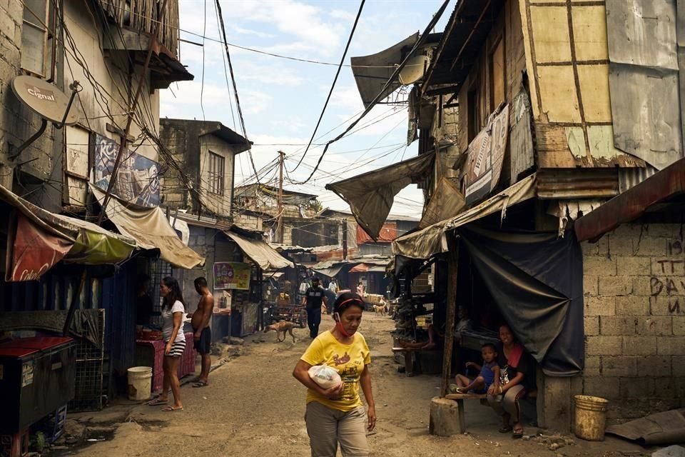 San Roque, en Manila, donde trabajadores de la construcción no pueden trabajar debido a las medidas de confinamiento por la pandemia.