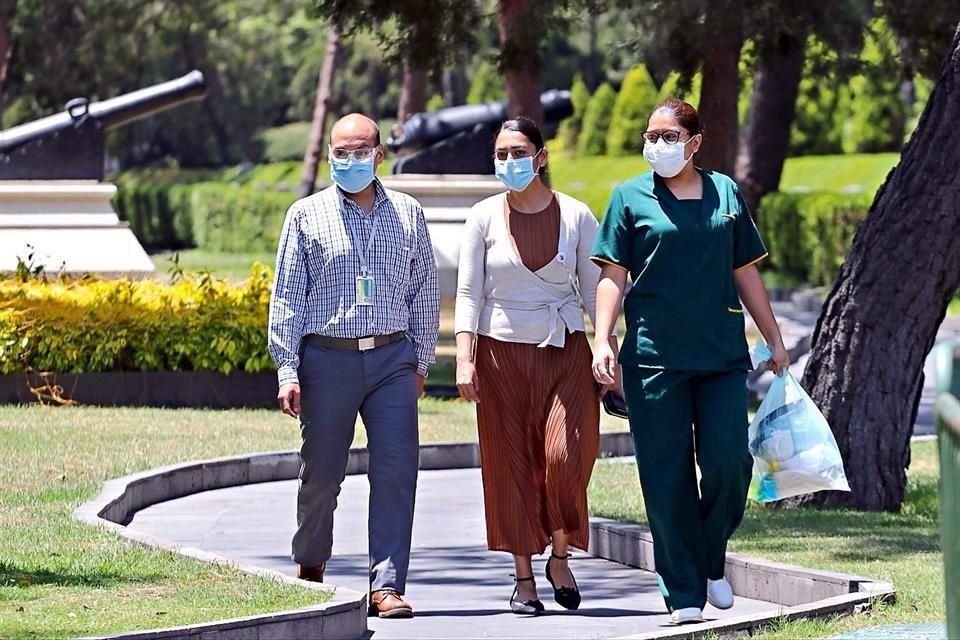 Para dar cabida a los nuevos 58 huéspedes, se acondicionó la Casa Miguel Alemán, tres dormitorios del antiguo Estado Mayor Presidencial, el comedor de Molino del Rey, así como el antiguo helipuerto.