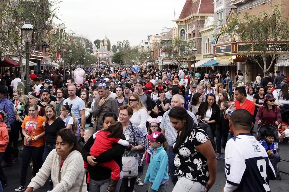 Disneyland Shangai abrirá con menos de 24 mil personas al día, quienes deberán apartar su lugar con anticipación.
