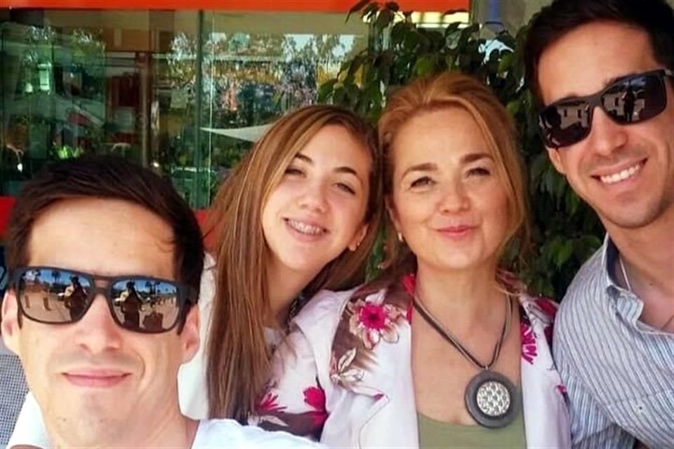 Fernando Adrián Elizondo Garza , Idalia Garza de Elizondo, Mariana Regina Elizondo Garza y Fernando David Elizondo Garza