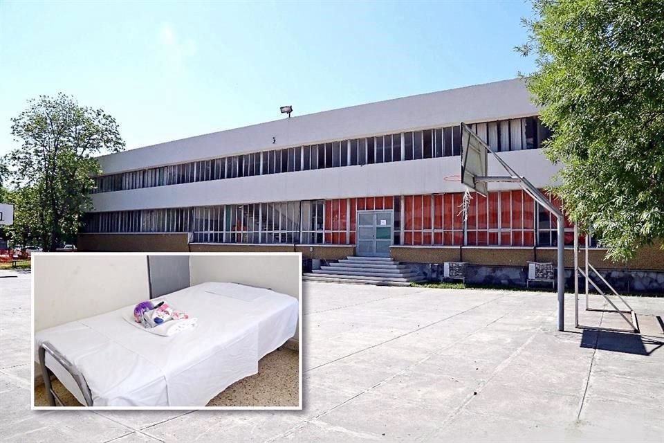 El antiguo Seminario de Monterrey es uno de los edificios que alberga a pacientes no graves de Covid-19.