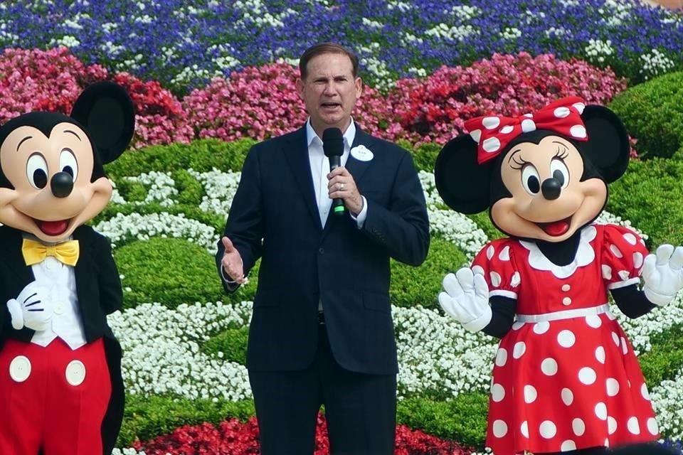 Disneyland Shanghái es el primer parque de diversiones del mundo en reabrir sus puertas luego del cierre debido a la pandemia de Covid-19