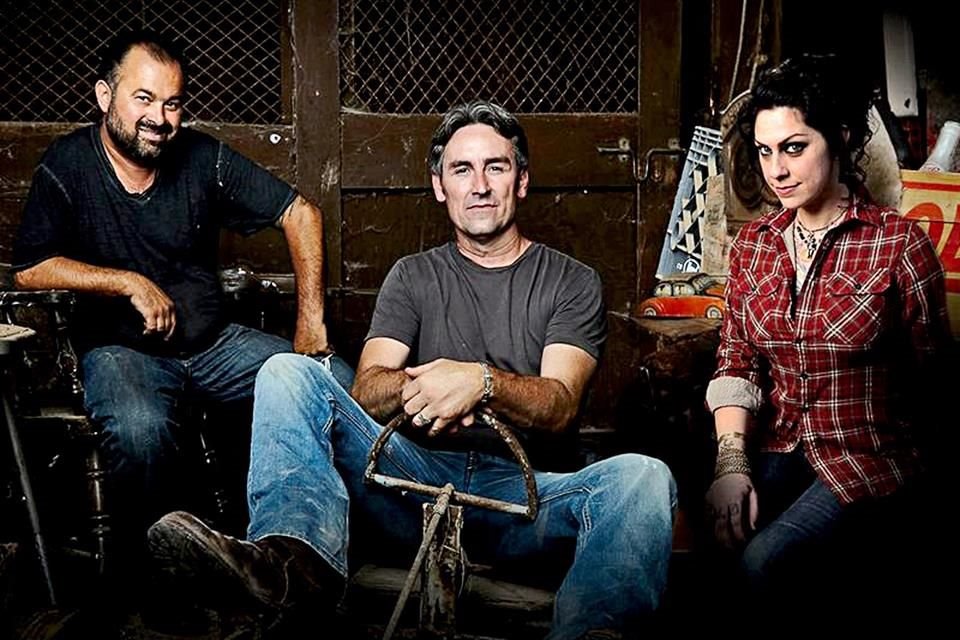 Frank Fritz (izq.), Mike Wolfe (centro) y Colby dicen que su tienda de antigüedades aún vende mucho pese a la pandemia.
