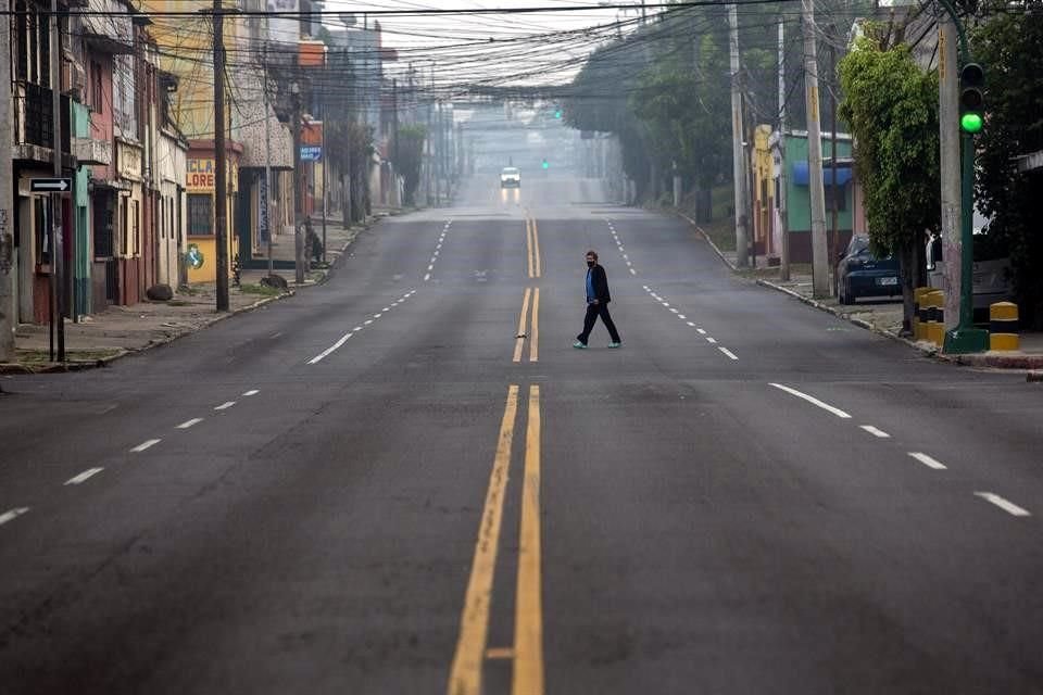 Las calles vacías este viernes en Guatemala, luego del toque de queda decretado.