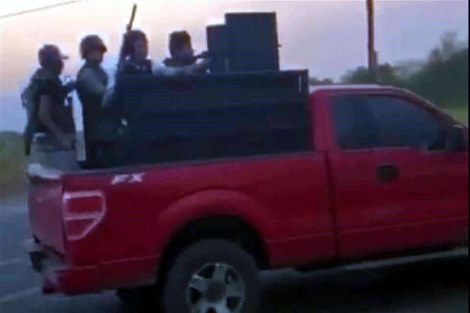 El jueves, un enfrentamiento a balazos entre grupos rivales en una carretera del Municipio de Magdalena de Kino dejó como saldo cuatro personas muertas.