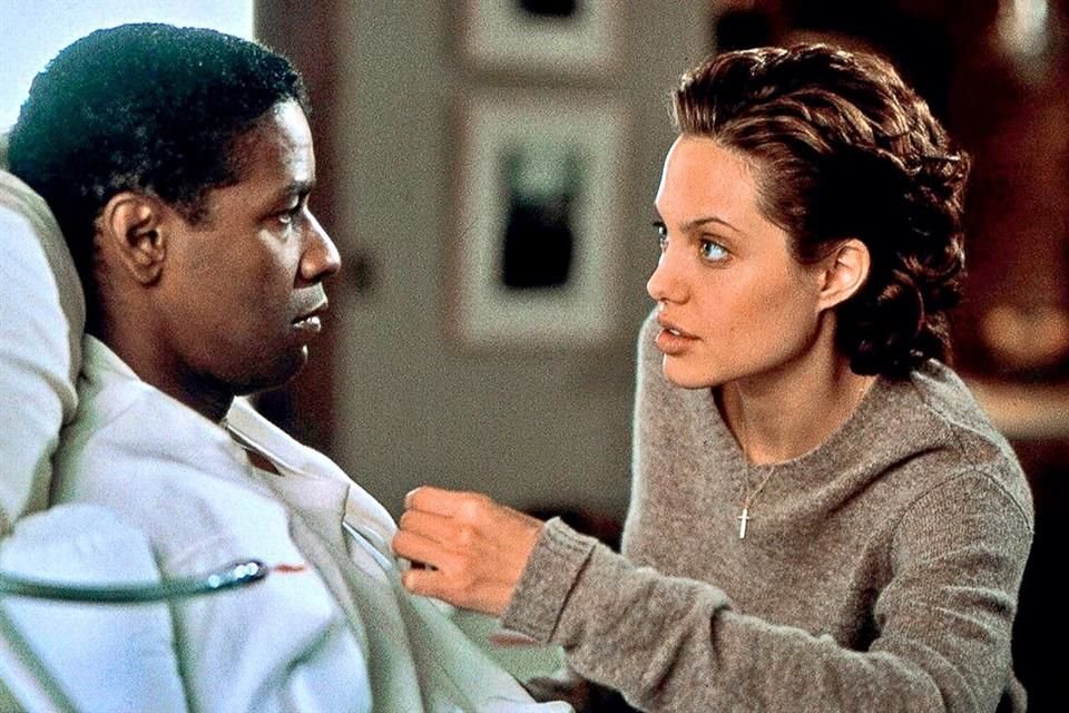 En 1999 se hizo el filme con Denzel Washington y Angelina Jolie.