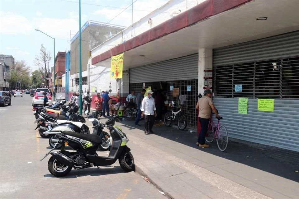 Solo el 40 por ciento de los locales está en activo y que durante el cierre realizaron tres sanitizaciones, dos fumigaciones y colocación de cebo para roedores.