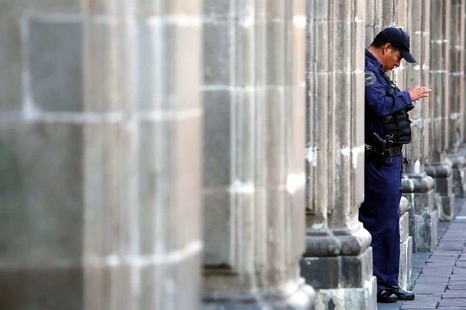 Los policías no pueden grabar a ciudadanos, a menos que sea mediante dispositivos instalados en patrullas o cámaras de videovigilancia, cuyo material sólo puede ser usado jurídicamente.