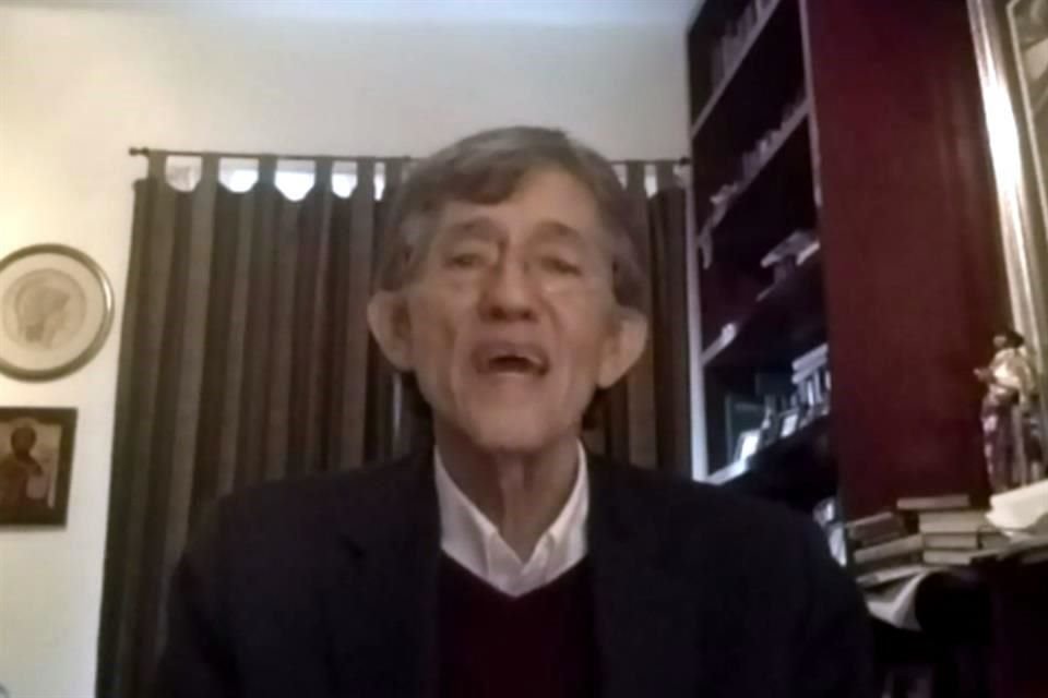 El biólogo mexicano Antonio Lazcano.