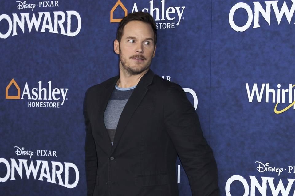 Chris Pratt pidió a la gente que había intentado contactarlo por correo electrónico que le enviara de nuevo un mensaje para leerlo.