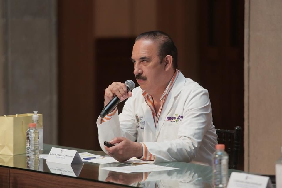 Manuel de la O, Secretario de Salud, advirtió sobre el riesgo que corren residentes de asilos.