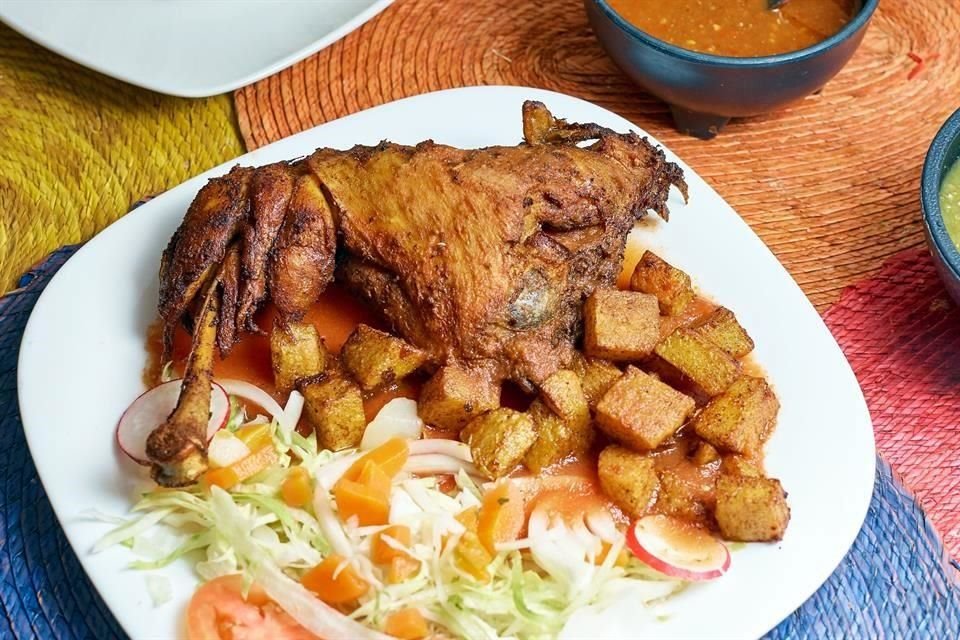 El pollo a la Valentina forma parte del menú nacional e internacional de la cocina tapatía.