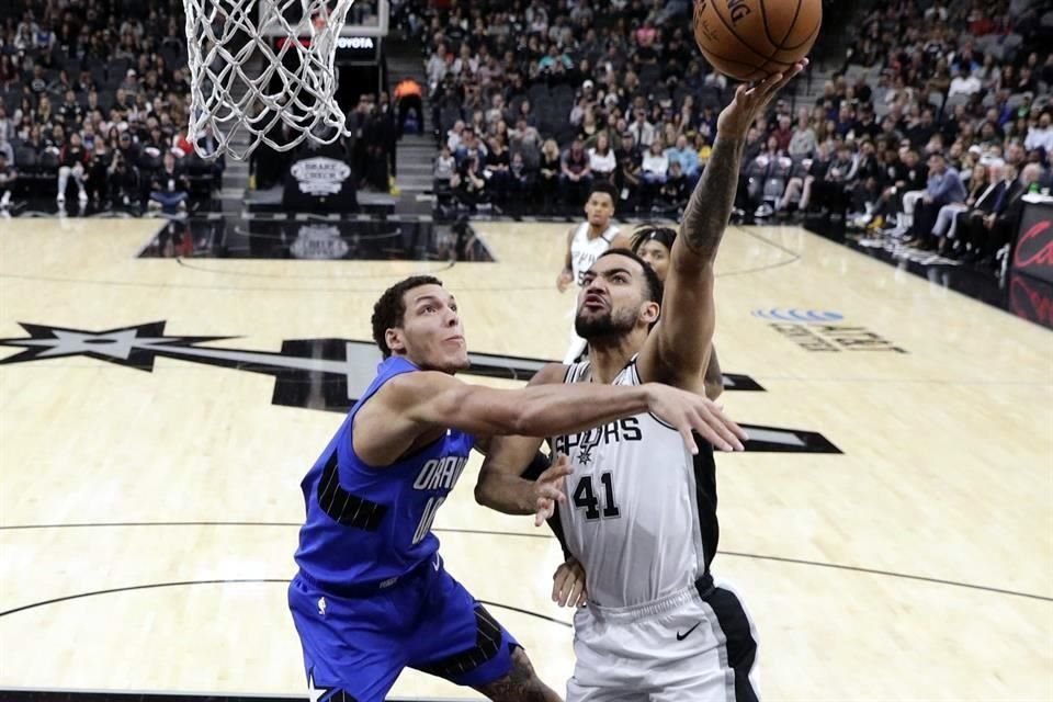 San Antonio está fuera de Playoffs.