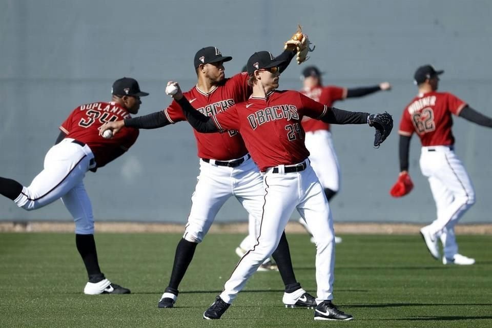 Los Diamantes de Arizona (foto entrenamiento pasado) volvieron a sus actividades tanto en el Chase Field y al Salt River Fields.