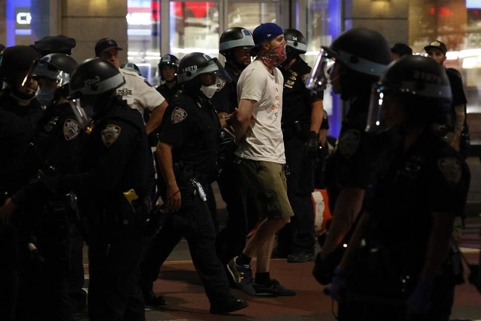 Unas 345 personas fueron detenidas a lo largo de la jornada.