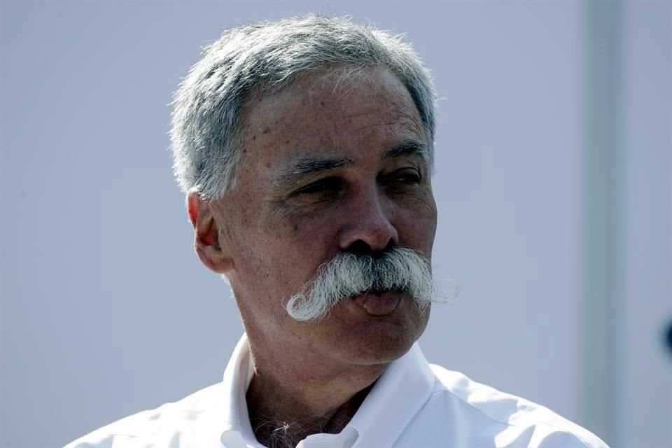 Chase Carey admitió que los equipos están preparados por si un piloto da positivo.