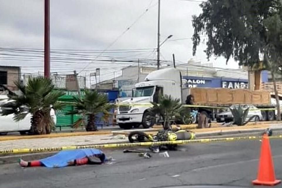 El accidente ocurrió en el kilómetro 27, con dirección hacia Texcoco, a la altura de la Colonia Emiliano Zapata.