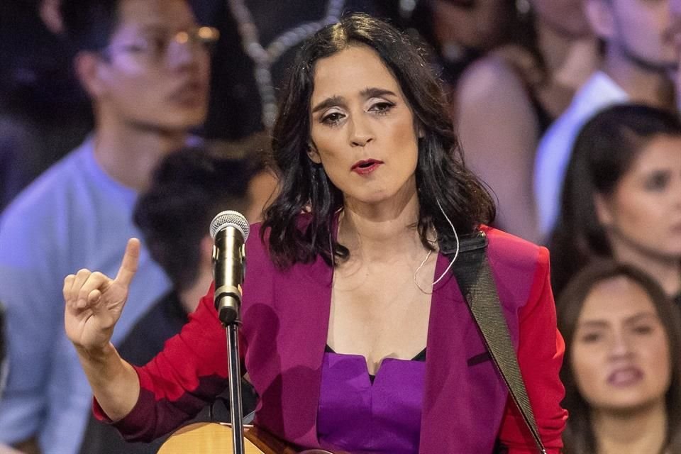 La cantante espera que este tiempo de confinamiento por el coronavirus sea aprovechado para reflexionar.