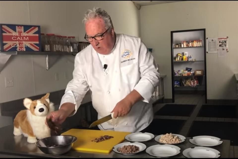 El chef también compartió que los perros no eran amados por todos.