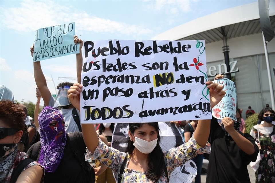 Los participantes alentaban a no desistir para exigir seguridad.