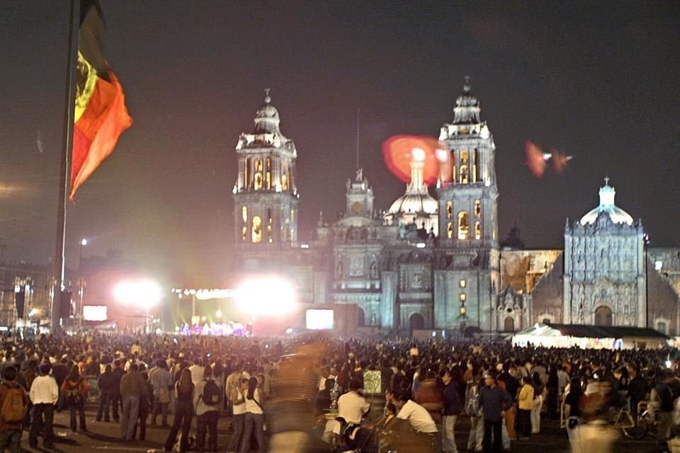 En 2002, cantó ante 70 mil personas en el Zócalo de la CDMX.