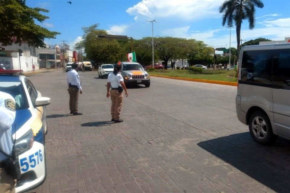 Caravana contra AMLO en Cancún.