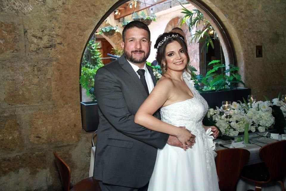 Roberto Valdez Salinas y Gabriela Peña Márquez