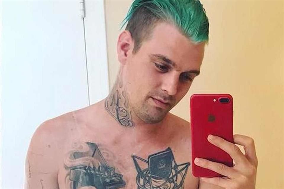 Aaron Carter reveló que se va a casar con Melanie Martin, con quien dio a conocer que tiene una relación desde enero.