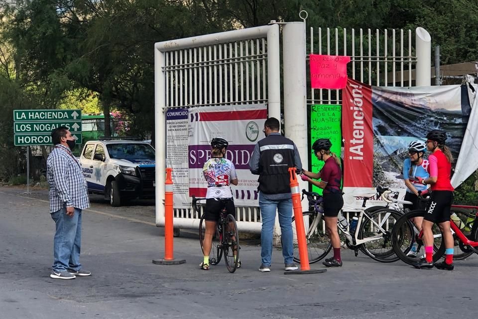 Para entrar a La Huasteca se requiere tramitar una reservación, que no tiene costo, a través de una app móvil.