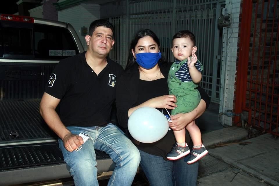 Adrián Cortés González, Martha Niño y Horacio Cortés