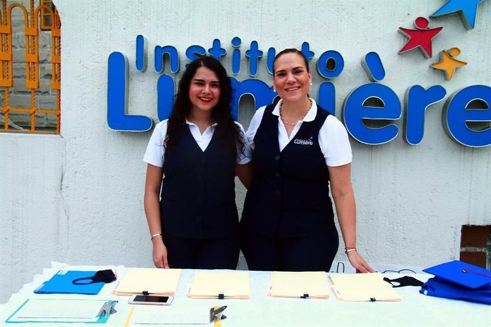 Lorena Valero Alanísy Angélica Alanís de Valero