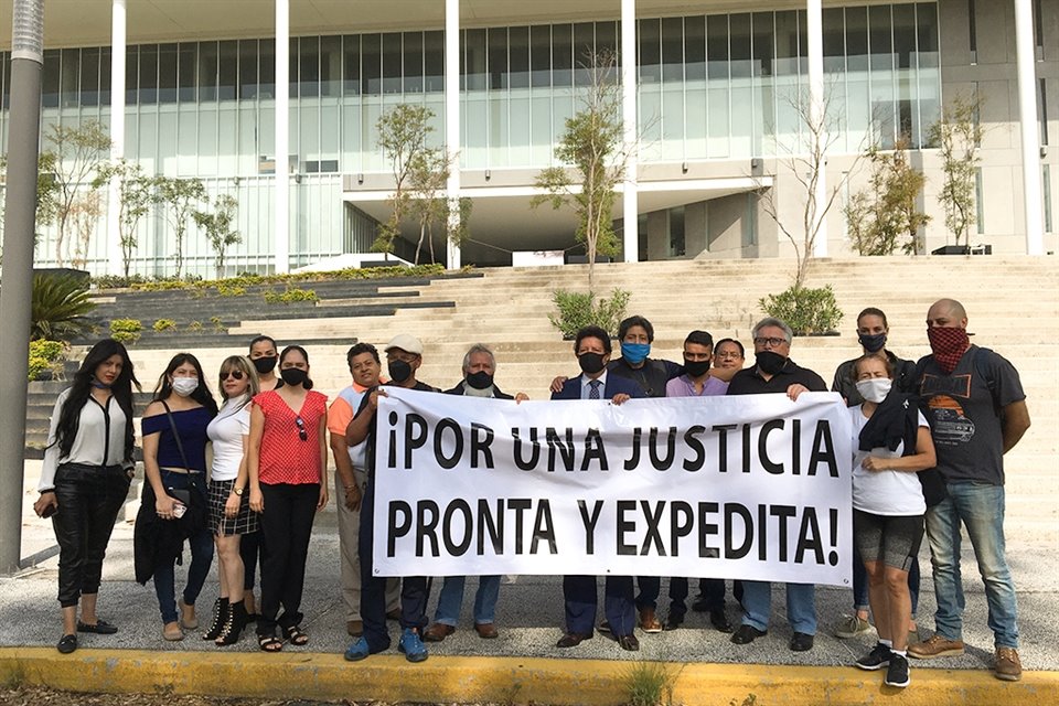 Abogados pretendía cerrar el Periférico para exigir la reanudación de labores en el Poder Judicial.