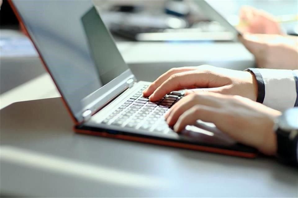El 54 por ciento de los millennials en el País mantiene una conectividad de más de nueve horas.