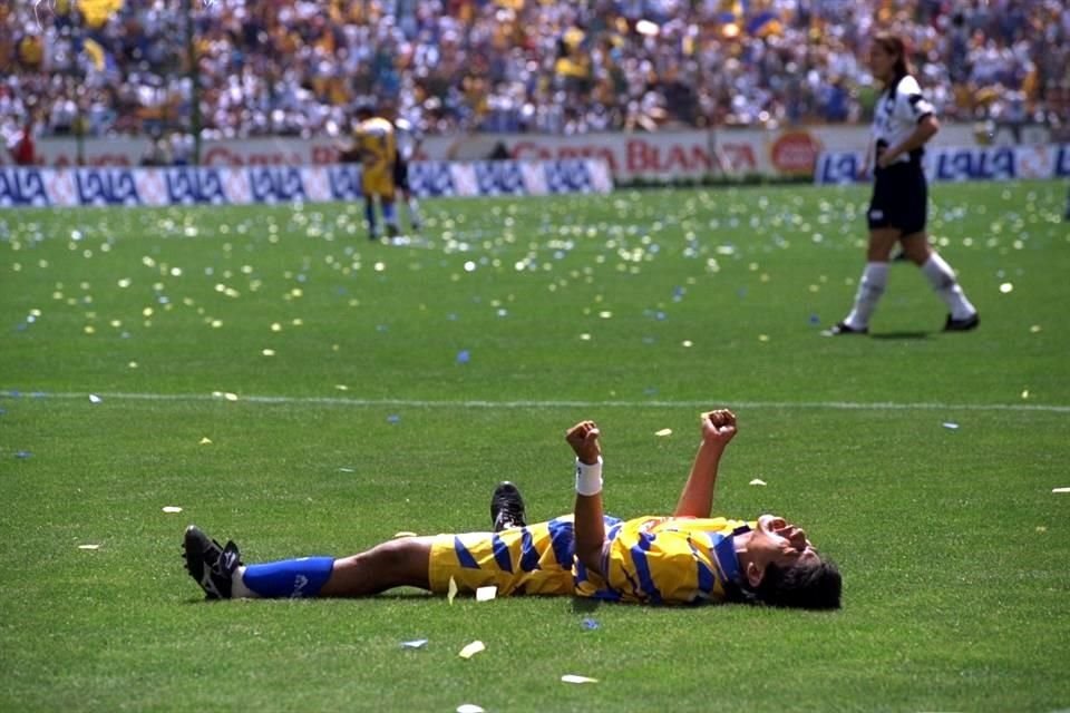 El 24 de marzo de 1996, Tigres cayó 2-1 ante Rayados y se fue a la Segunda División.