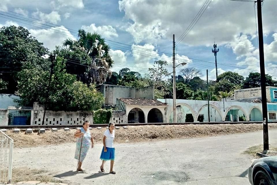 Un total de 300 familias podrían perder sus casas por el Tren Maya.