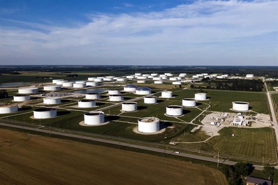 Ayer, el API reportó que los inventarios de crudo estadounidense bajaron en 8.3 millones de barriles en la semana al 10 de julio, casi cuatro veces más que lo esperado por analistas.