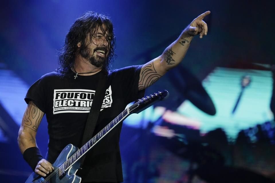 Dave Grohl señaló que los maestros en Estados Unidos se enfrentarán a varios problemas en la reapertura de escuelas, y pidió que por el momento mejor se considerara la educación a distancia.