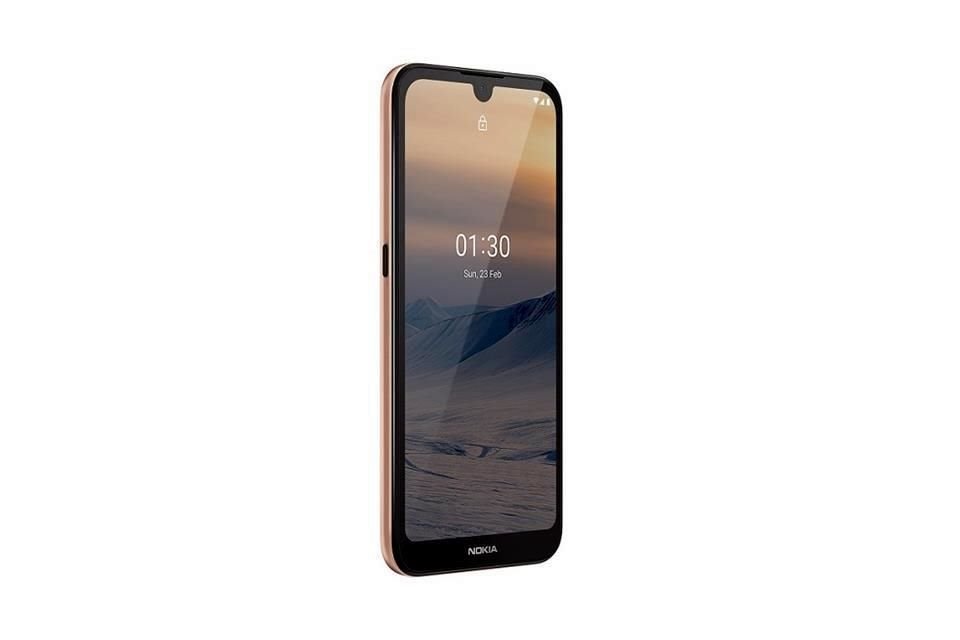 El teléfono de Nokia llega con una pantalla HD+ de 5.71 pulgadas que abarca casi de borde a borde este espacio.