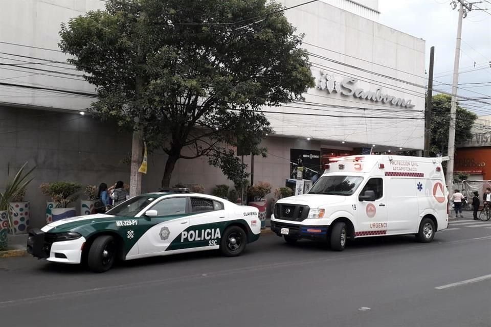 Un grupo de cinco personas ingresó a la sucursal ubicada en la Colonia Centro de Azcapotzalco.