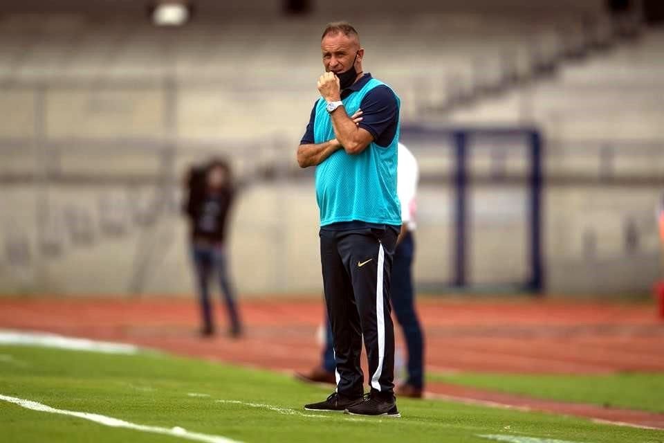 Andrés Lillini quiere formar de manera integral a sus Pumas.