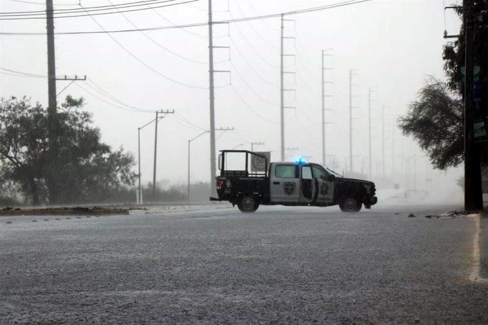 Los cierres se implementaron por las lluvias generadas por la tormenta Hanna.