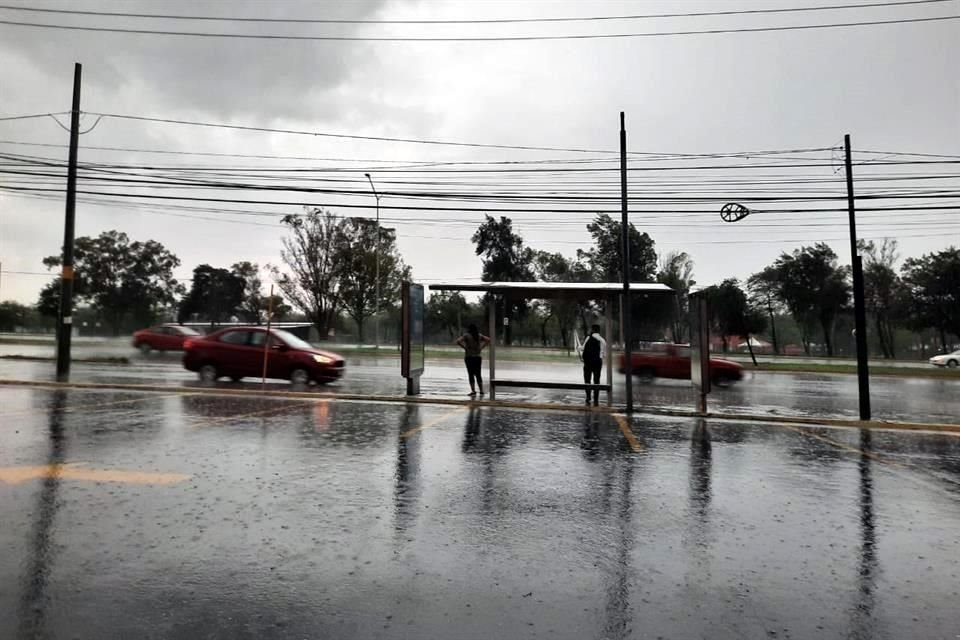 Hasta las 19:30 horas se habían reportado lluvias en Guadalupe, San Nicolás, Juárez, Apodaca y en Hidalgo.