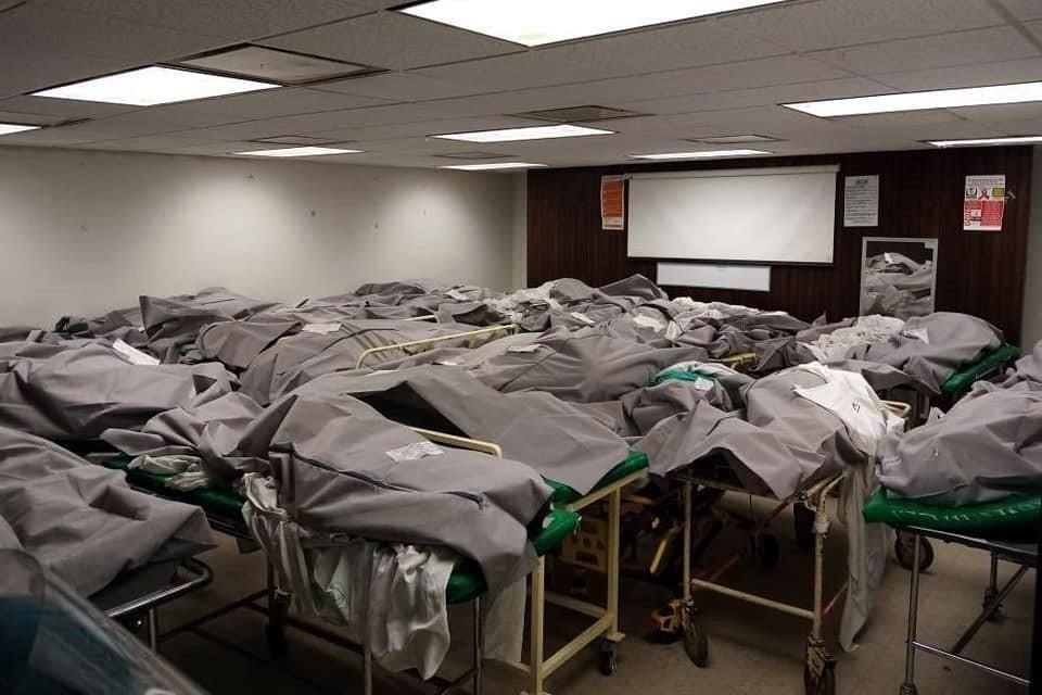 Por falta de espacio, IMSS guarda en la sala audiovisual del Hospital General Regional 6 de Ciudad Madero cuerpos de fallecidos por Covid-19.
