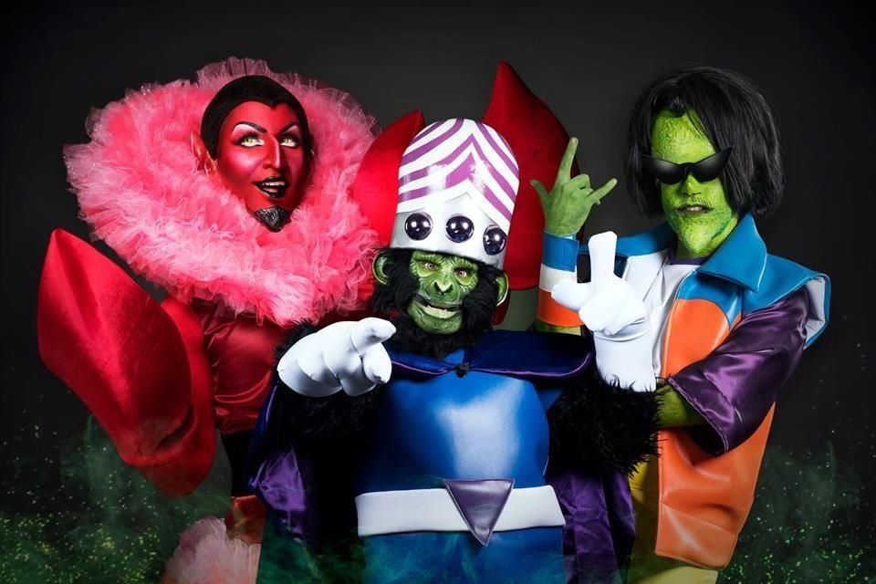 El vecino se ha caracterizado de diferentes personajes, como los tres villanos de las Chicas Superpoderosas.